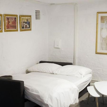 Central, Cozy & Beautiful Designed 2-Rooms Apt. Near River Βερολίνο Εξωτερικό φωτογραφία